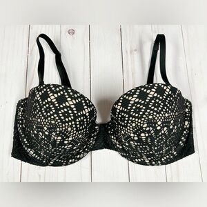 Victoria’s Secret Multi-Way Lace Push Up Bra
Black Nude Size 34C